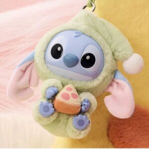 Collectible figuur van Labubu en Stitch met een krokante pizza